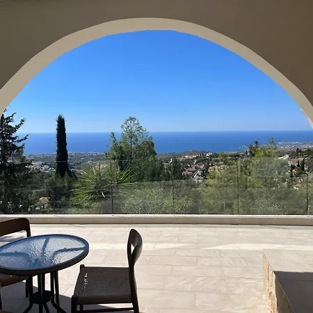 Eirini Kamares Luxury Sea View