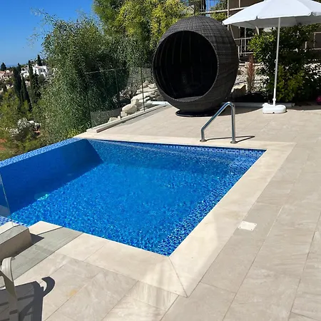 Eirini Kamares Luxury Sea View