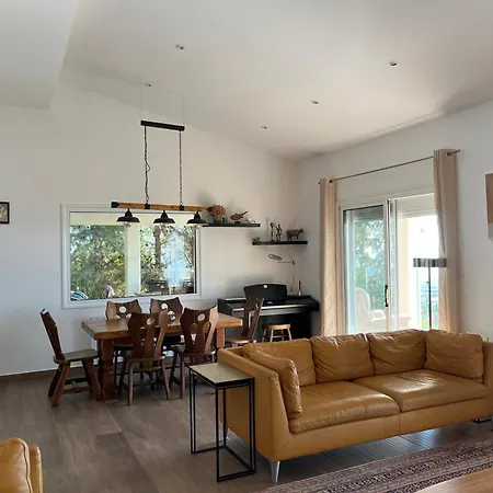 Eirini Kamares Luxury Sea View