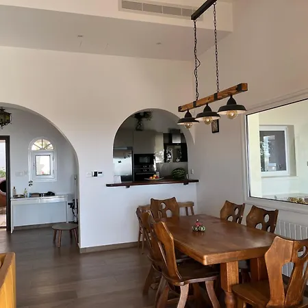 Eirini Kamares Luxury Sea View *