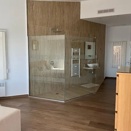 Eirini Kamares Luxury Sea View