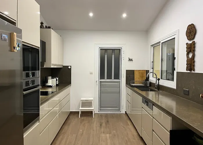 Eirini Kamares Luxury Sea View Vila