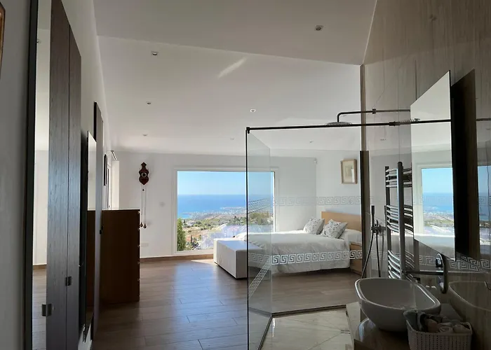 Vila Eirini Kamares Luxury Sea View Tala