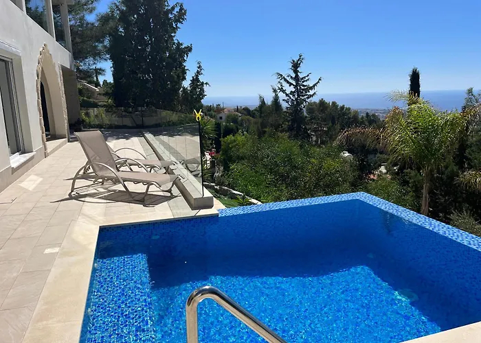 Eirini Kamares Luxury Sea View 别墅