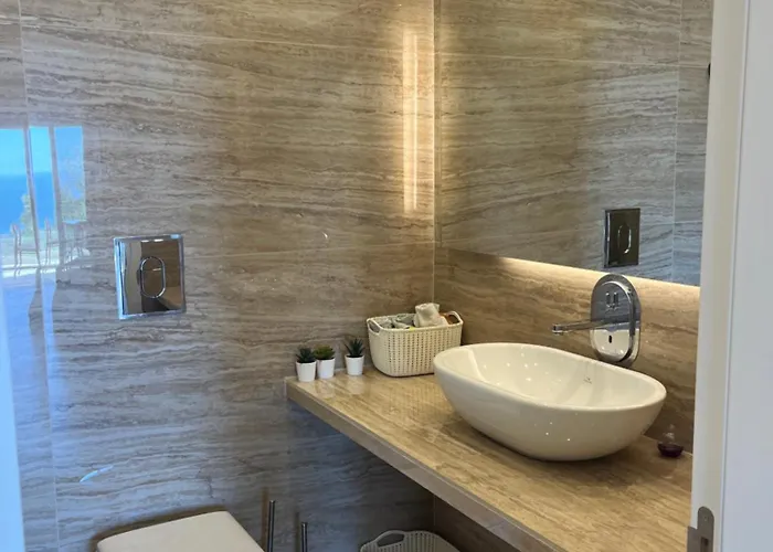 Eirini Kamares Luxury Sea View *